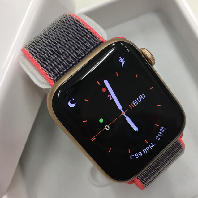 Apple Watch - 最新モデル Apple Watch series4 44mm Goldの通販 by 山田's shop｜アップル