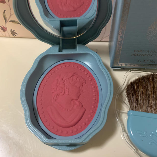 Les Merveilleuses LADUREE(レメルヴェイユーズラデュレ)の未使用 N101 プレストチーク LADUREE コスメ/美容のベースメイク/化粧品(チーク)の商品写真