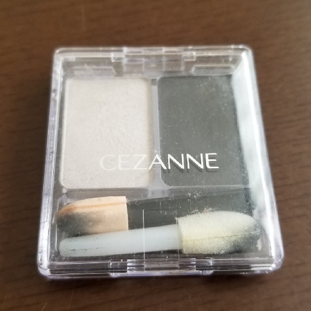 CEZANNE（セザンヌ化粧品）(セザンヌケショウヒン)のセザンヌ ツーカラーアイシャドウ コスメ/美容のベースメイク/化粧品(アイシャドウ)の商品写真