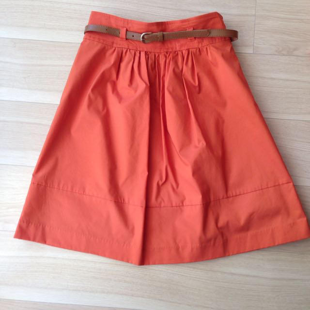 JUSGLITTY(ジャスグリッティー)のジャスグリッティー スカート オレンジ レディースのスカート(ひざ丈スカート)の商品写真
