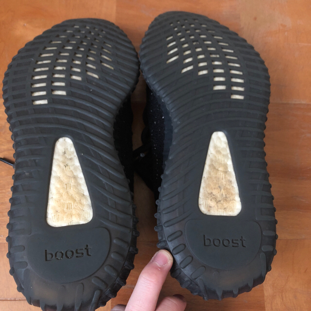 adidas(アディダス)のyeezy boost イージーブースト 350 黒 adidas アディダス メンズの靴/シューズ(スニーカー)の商品写真