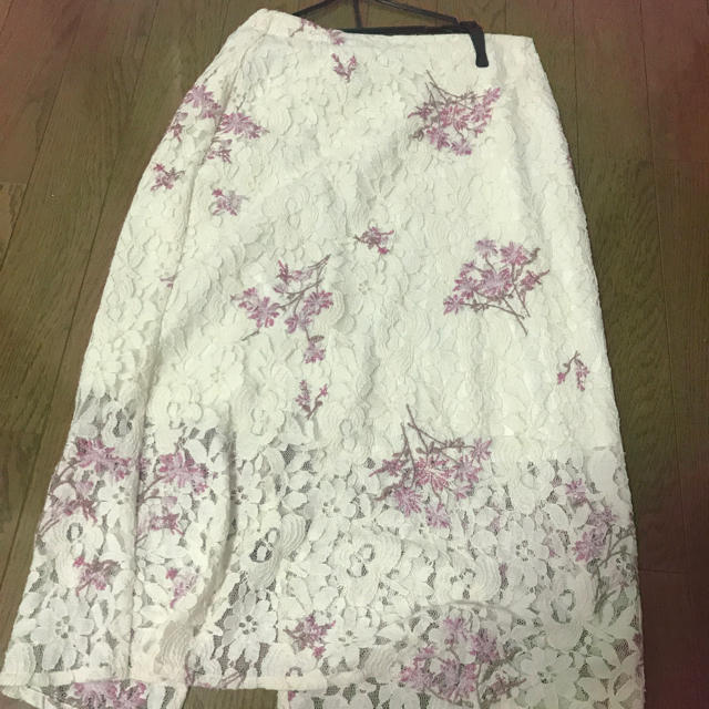 MERCURYDUO(マーキュリーデュオ)のマーキュリーデュオ 春スカート レディースのスカート(ひざ丈スカート)の商品写真