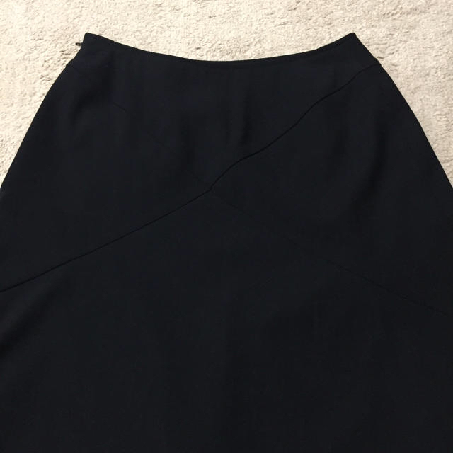 L'EST ROSE(レストローズ)のL’EST ROSE:膝下黒スカート レディースのスカート(ひざ丈スカート)の商品写真