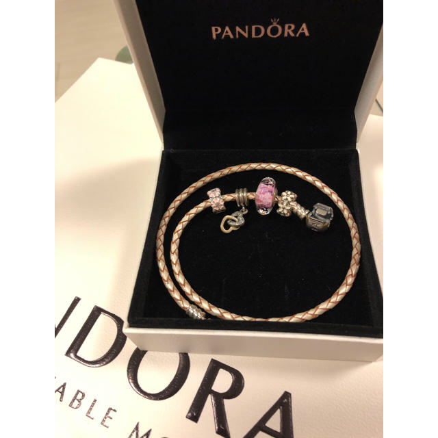 PANDORA  レザーブレスレット  ☆新品未使用品☆