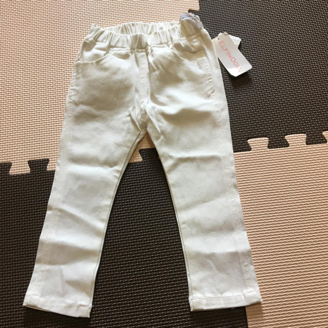 西松屋(ニシマツヤ)の【新品・未使用】パンツ 白 90 キッズ/ベビー/マタニティのキッズ服女の子用(90cm~)(パンツ/スパッツ)の商品写真