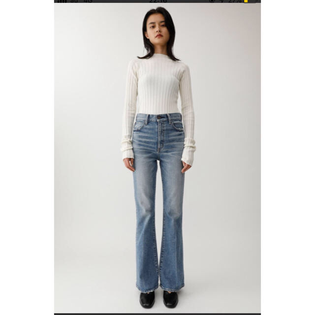 フレアパンツ新品未使用 moussy MVS FLARE 25インチ