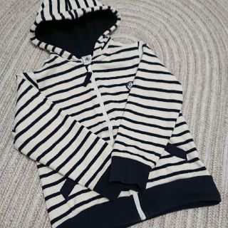 プチバトー(PETIT BATEAU)のPETIT BATEAU パーカー 6ans(ジャケット/上着)