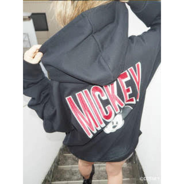 GYDA(ジェイダ)のGYDA ☆ Back Graphic BIGパーカー/Mickey Mouse レディースのトップス(パーカー)の商品写真