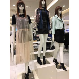 フォーエバートゥエンティーワン(FOREVER 21)の完売品 F21 チュール ギャザー ワンピ シースルー マキシ丈 ブーツ ザラ(ロングワンピース/マキシワンピース)