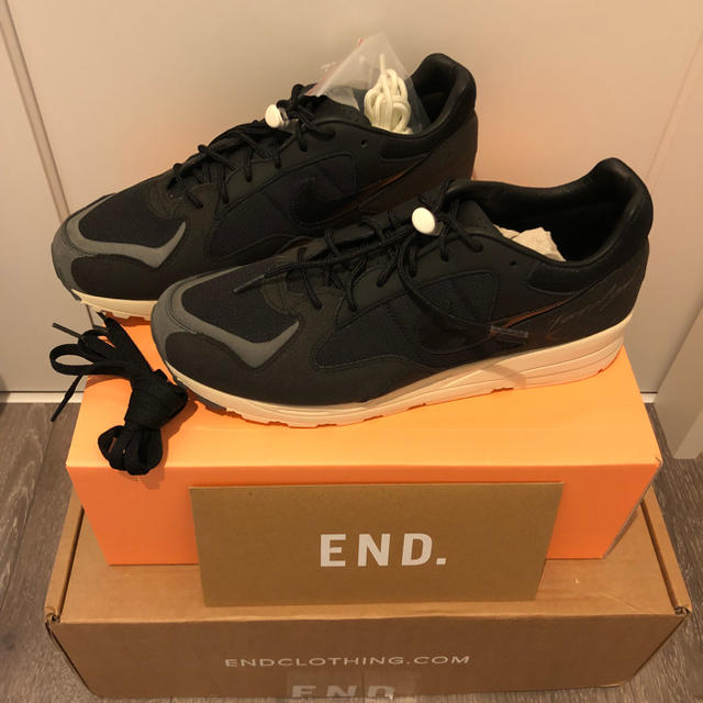 NIKE(ナイキ)のNIKE X FEAR OF GOD AIR SKYLON II 28.5cm メンズの靴/シューズ(スニーカー)の商品写真