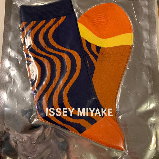 ISSEY MIYAKE(イッセイミヤケ)のイッセイミヤケ ISSEYMIYAKE 靴下 メンズのレッグウェア(ソックス)の商品写真