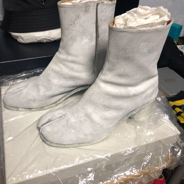 Maison Martin Margiela(マルタンマルジェラ)のmaison margiela  足袋ブーツ ペイントカラー メンズの靴/シューズ(ブーツ)の商品写真