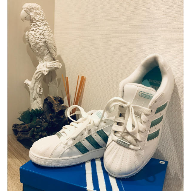 adidas(アディダス)のしょこ様　【専用】 レディースの靴/シューズ(スニーカー)の商品写真