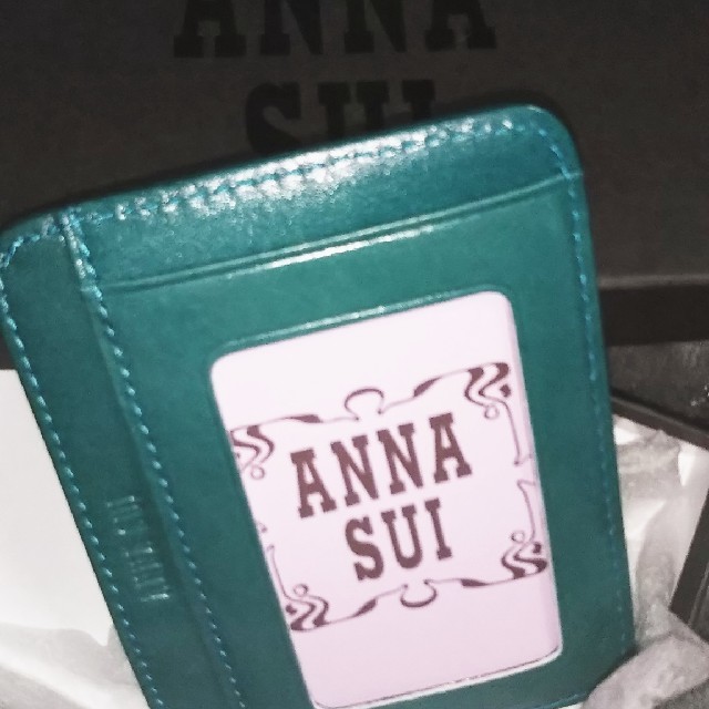 ANNA SUI(アナスイ)のANNA SUIパスケース レディースのファッション小物(名刺入れ/定期入れ)の商品写真