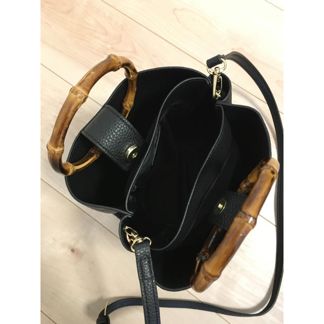 AZUL by moussy(アズールバイマウジー)の 【AZUL BY MOUSSY】BAMBOO HANDLE BAG レディースのバッグ(ショルダーバッグ)の商品写真