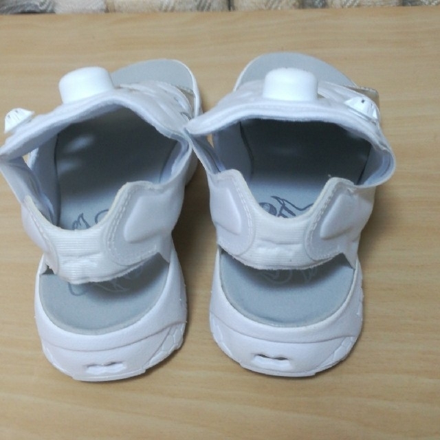 Reebok(リーボック)のリーボック　インスタポンプフューリー レディースの靴/シューズ(サンダル)の商品写真