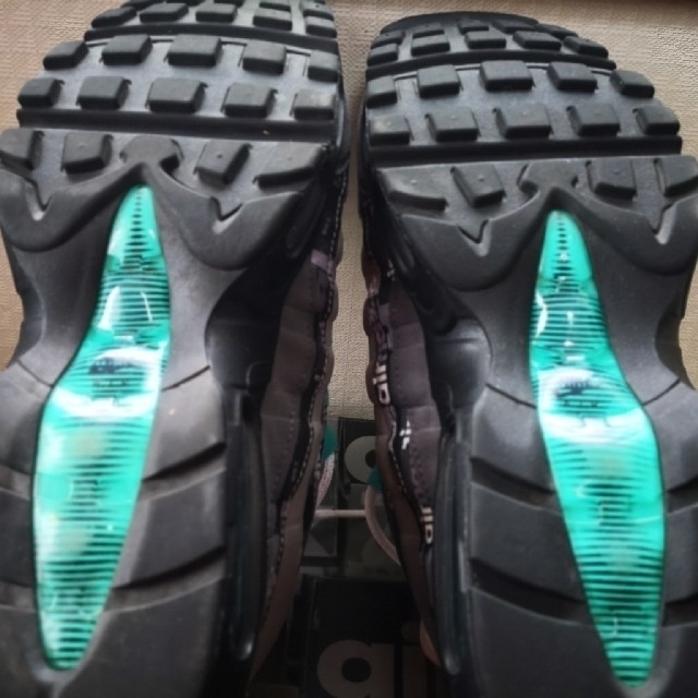 NIKE(ナイキ)のNIKE AIRairmax95 atmos 27.5cm メンズの靴/シューズ(スニーカー)の商品写真