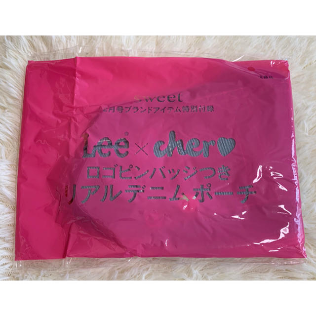 Lee(リー)のsweet 付録 Lee×Cher ロゴピンバッジつき リアルデニムポーチ レディースのファッション小物(ポーチ)の商品写真