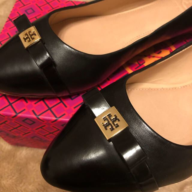 Tory Burch(トリーバーチ)の新品 トリーバーチ フラット シューズ パンプス ブラック レディースの靴/シューズ(ハイヒール/パンプス)の商品写真