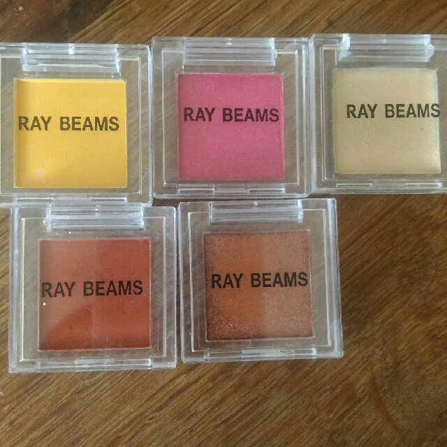 Gina×RAY BEAMS シングルカラーパレット5個 コスメ/美容のベースメイク/化粧品(アイシャドウ)の商品写真