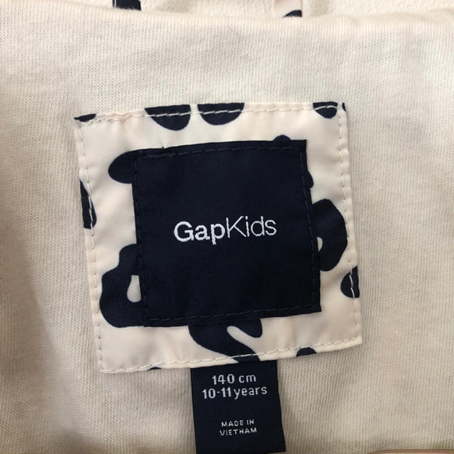 GAP Kids(ギャップキッズ)のGAP Kids ウインドブレーカー 140 キッズ/ベビー/マタニティのキッズ服女の子用(90cm~)(ジャケット/上着)の商品写真