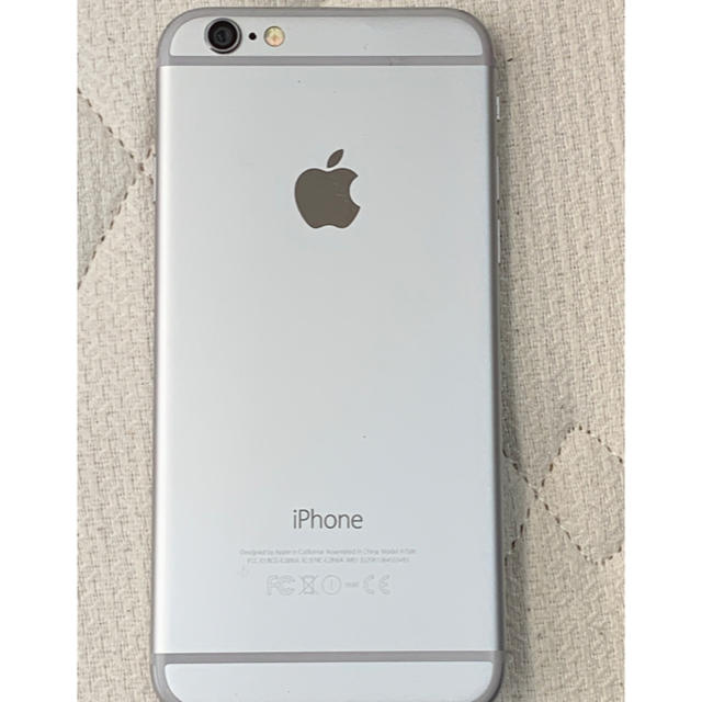 iPhone(アイフォーン)のiphone6 au バッテリー交換済み au シルバー スマホ/家電/カメラのスマートフォン/携帯電話(スマートフォン本体)の商品写真
