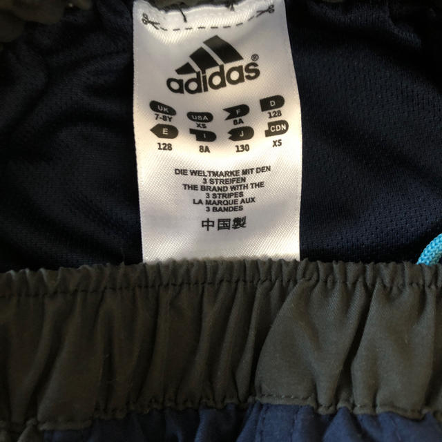 adidas(アディダス)のadidas 130cm ハーフパンツ キッズ/ベビー/マタニティのキッズ服男の子用(90cm~)(パンツ/スパッツ)の商品写真