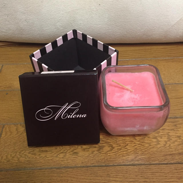 Milena's Boutique(ミレナーズブティック)のMilena(ミレナーズ )アロマキャンドル ローズ コスメ/美容のリラクゼーション(キャンドル)の商品写真