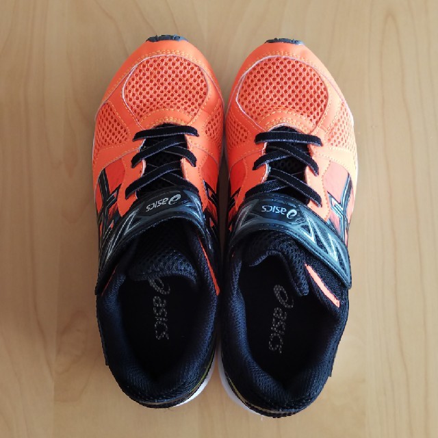 asics(アシックス)のアシックススニーカー キッズ/ベビー/マタニティのキッズ靴/シューズ(15cm~)(スニーカー)の商品写真