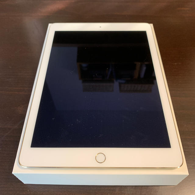 iPad Air2 64GB Gold WIFIモデル おまけ付 美品スマホ/家電/カメラ