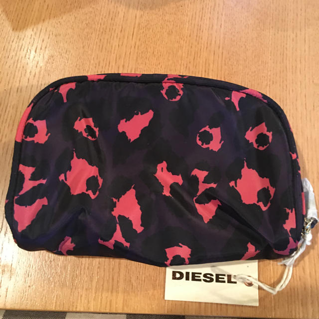 DIESEL(ディーゼル)のDIESEL ディーゼル  ポーチ レディースのファッション小物(ポーチ)の商品写真