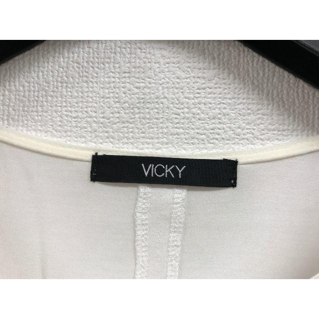 VICKY(ビッキー)の美品☆ビッキーVICKYフィブリオ天竺カットソー☆サイズ2☆白 レディースのトップス(Tシャツ(半袖/袖なし))の商品写真