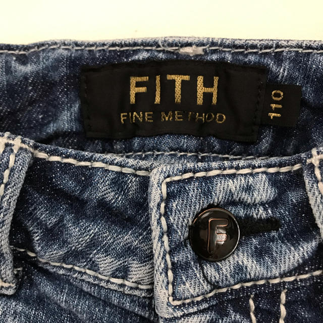 FITH(フィス)のフィス FITH ハート刺繍 デニム ショートパンツ 110 キッズ/ベビー/マタニティのキッズ服女の子用(90cm~)(パンツ/スパッツ)の商品写真