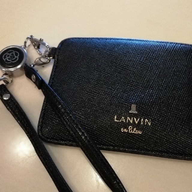 LANVIN en Bleu(ランバンオンブルー)のゆうゆう様専用　LANVIN 定期入れ レディースのファッション小物(名刺入れ/定期入れ)の商品写真