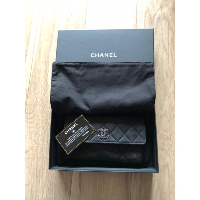 シャネル Chanel 長財布