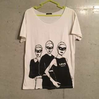 エモダ(EMODA)のEMODATシャツ(Tシャツ(半袖/袖なし))