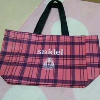 スナイデル(SNIDEL)のsnidel カバン(トートバッグ)