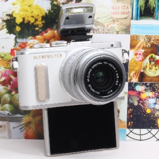 ⭐️ピカピカ新品のレンズ付き⭐️❤️OLYMPUS PEN E-PL8❤️