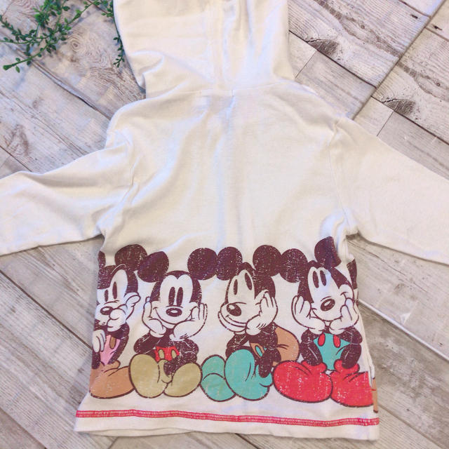 Disney(ディズニー)のディズニーリゾート パーカー 100㎝  ミッキー キッズ/ベビー/マタニティのキッズ服男の子用(90cm~)(ジャケット/上着)の商品写真