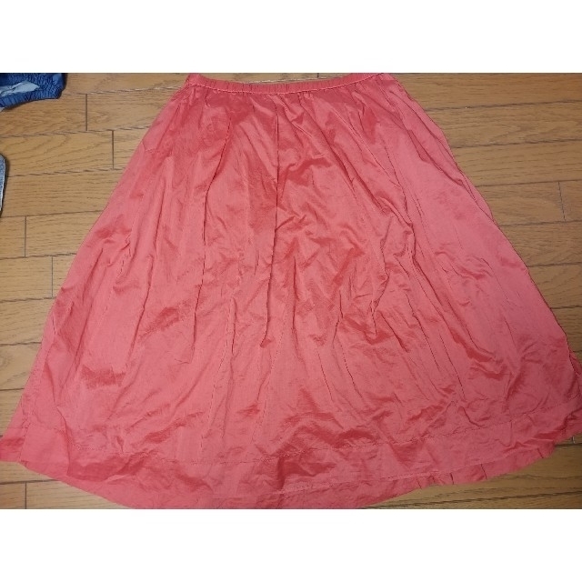 UNIQLO(ユニクロ)のユニクロ　膝下　ウエストゴムスカート　Lサイズ　オレンジ レディースのスカート(ロングスカート)の商品写真