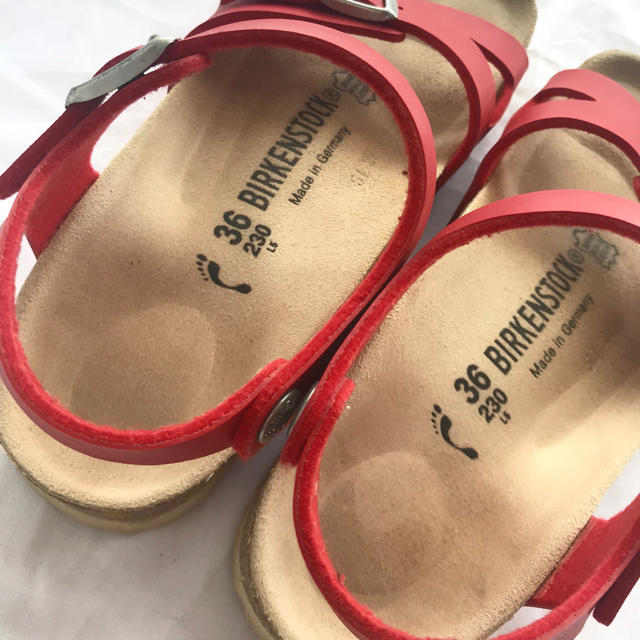 BIRKENSTOCK(ビルケンシュトック)のBIRKENSTOCK レディースの靴/シューズ(サンダル)の商品写真