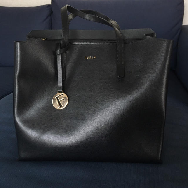 【値下げ】♡FURLA ブラックバッグ【美品】♡