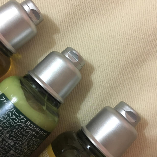 L'OCCITANE(ロクシタン)のロクシタン アメニティ 3点セット コスメ/美容のキット/セット(サンプル/トライアルキット)の商品写真