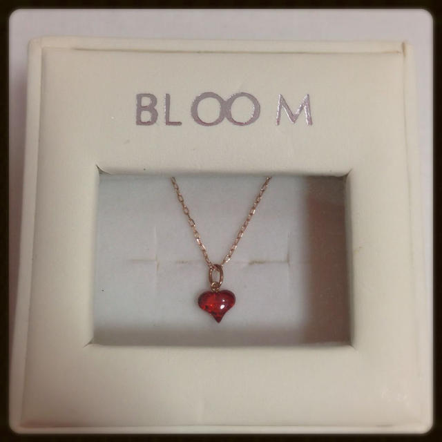 BLOOM - bloomハートネックレスの通販 by ＊Risa's shop＊｜ブルーム ...