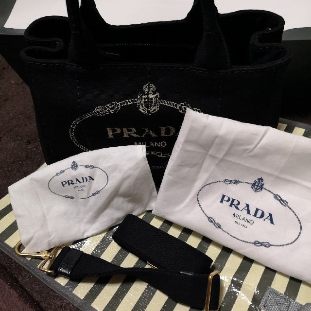 PRADA カナパ S ブラック