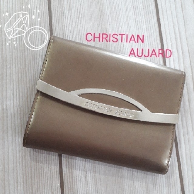 CHRISTIAN AUJARD(クリスチャンオジャール)のクリスチャンオジャール

二つ折り財布 レディースのファッション小物(財布)の商品写真