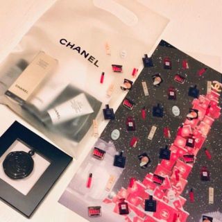 【CHANEL】2018年 顧客プレゼント(コフレ/メイクアップセット)