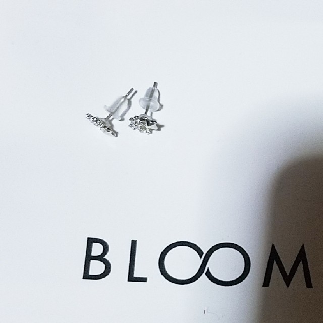 BLOOM(ブルーム)のBLOOMピアス　軸チタン　2 レディースのアクセサリー(ピアス)の商品写真