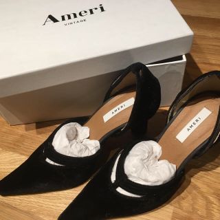 アメリヴィンテージ(Ameri VINTAGE)の【アメリヴィンテージ】完売美品OVERLAP STRAP VELOR PUMPS(ハイヒール/パンプス)