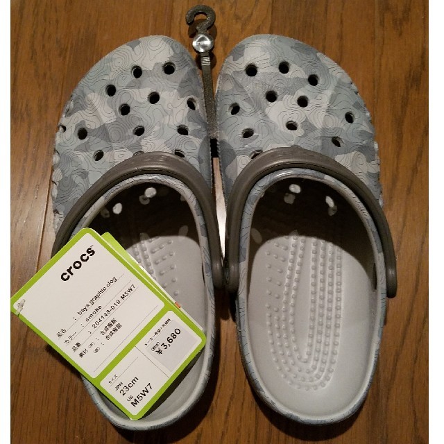 crocs(クロックス)のshanty様専用【定価以下】クロックス　23㌢　グレー メンズの靴/シューズ(サンダル)の商品写真